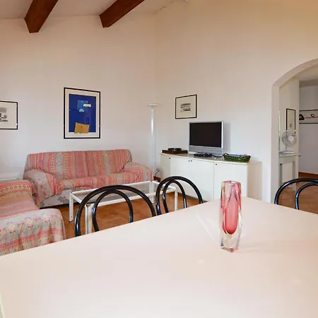 3 Bedroom Stunning In * Prunete